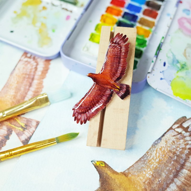 台湾特有亚种 大冠鹫 绘画别针 胸针 - 胸针 - 防水材质 咖啡色