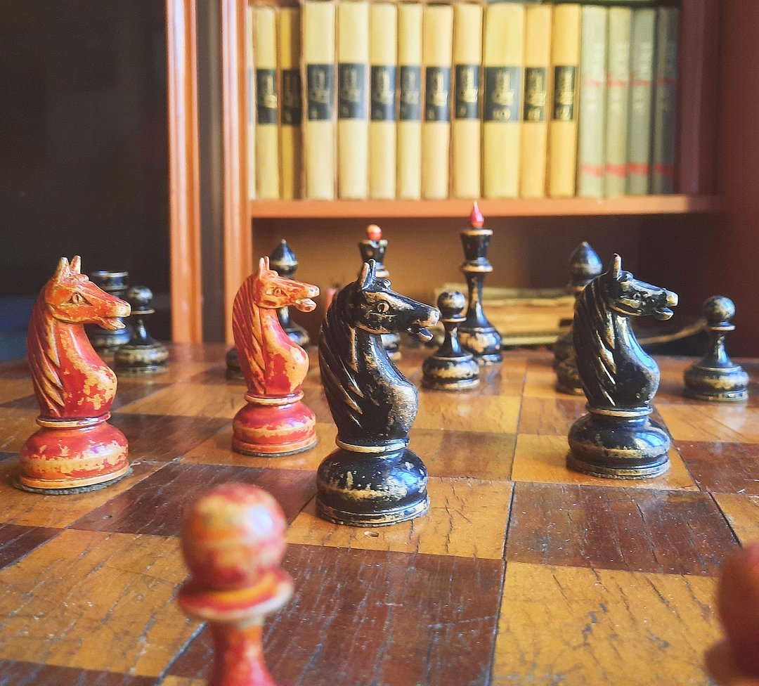 老苏联国际象棋和西洋跳棋套装 1940 年代 – 红黑色木制棋子复古 - 桌游/玩具 - 木头 