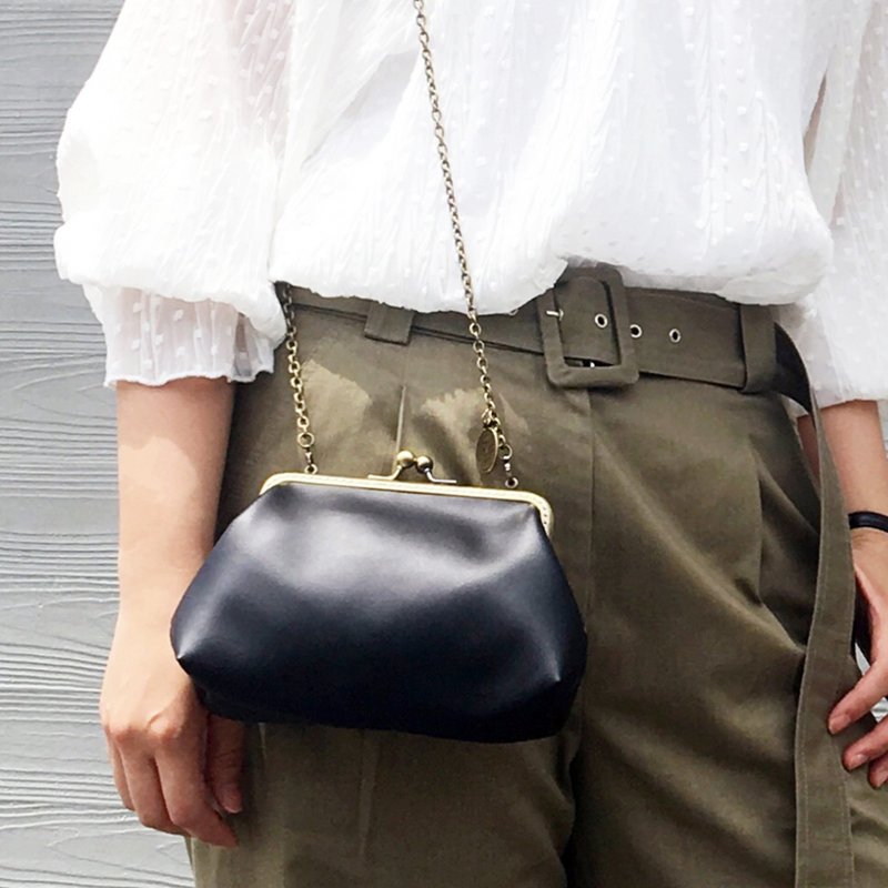 Urban Tourism 防水皮革两用口金包 - 神秘黑 - 侧背包/斜挎包 - 人造皮革 黑色