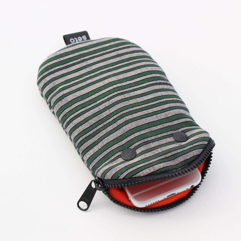 seto / creature bag / iPhone case  / pencil case  / Oval / Aizu  Gray Green - 化妆包/杂物包 - 棉 绿色