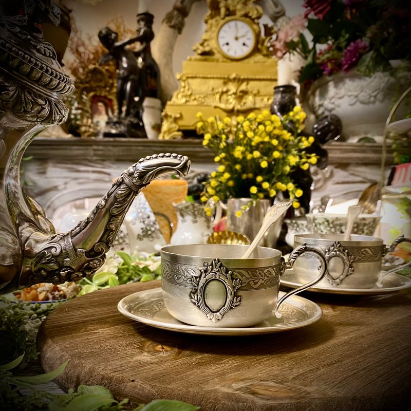 法国路易十六风格 Cartouche饰面 纯银杯盘组/附赠1把纯银匙 - 其他杯子 - 纯银 银色