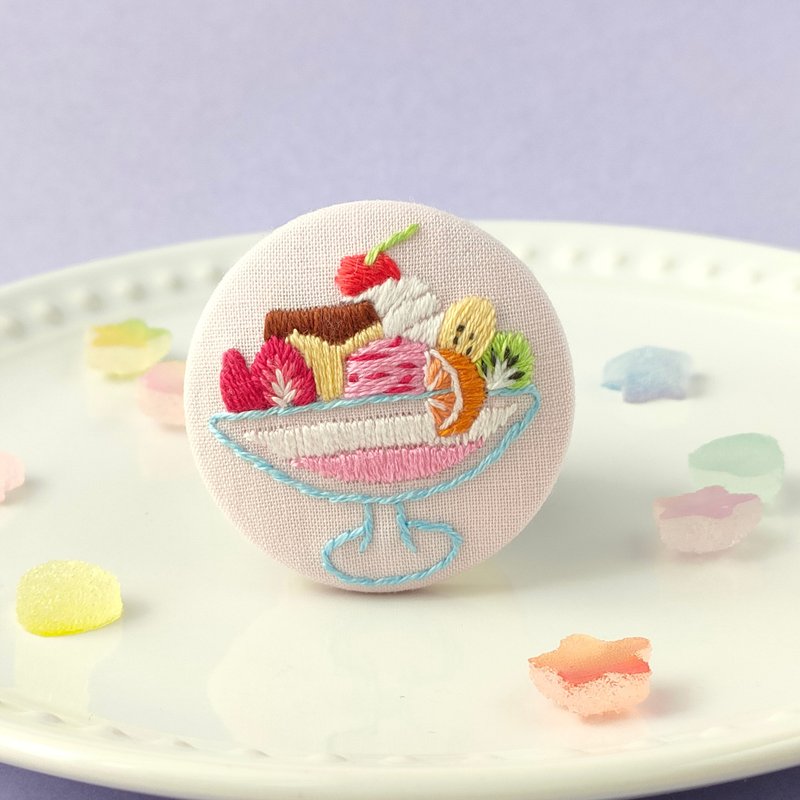 水果布丁可丽饼刺绣胸针 焦糖布丁 - 胸针 - 棉．麻 粉红色