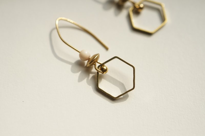 【砗磲黄铜耳环】 耳勾l耳夹 - 耳环/耳夹 - 铜/黄铜 白色