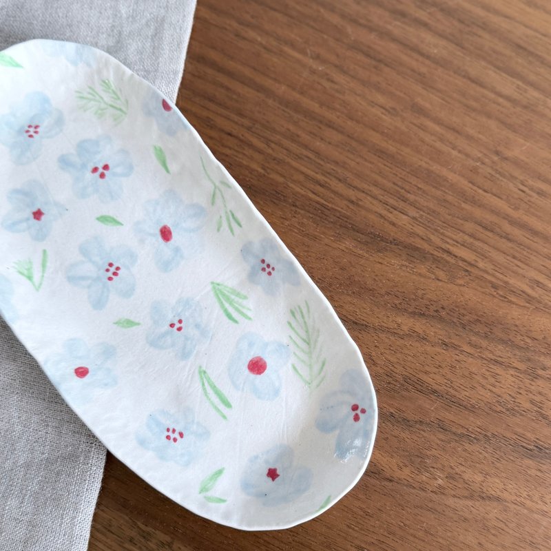 手绘花朵长型盘/野蓝森语盘 - 盘子/餐盘/盘架 - 陶 