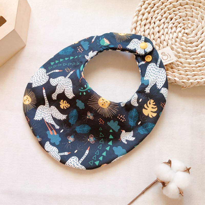 阳光飞鹅鹅鹅围兜 围兜兜 手作围兜 围兜 弥月礼盒 handmade - 围嘴/口水巾 - 棉．麻 蓝色