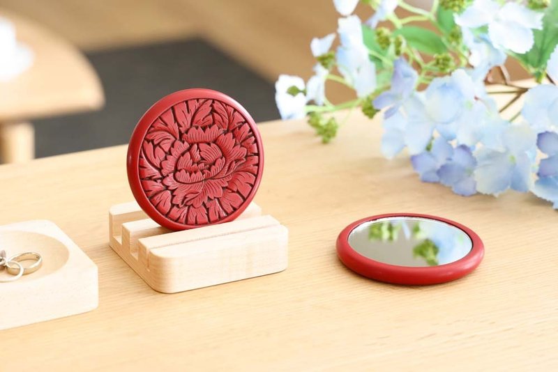 各地的着名工房 藤井漆工 姬镜 牡丹唐草 - 彩妆刷具/镜子/梳子 - 木头 咖啡色