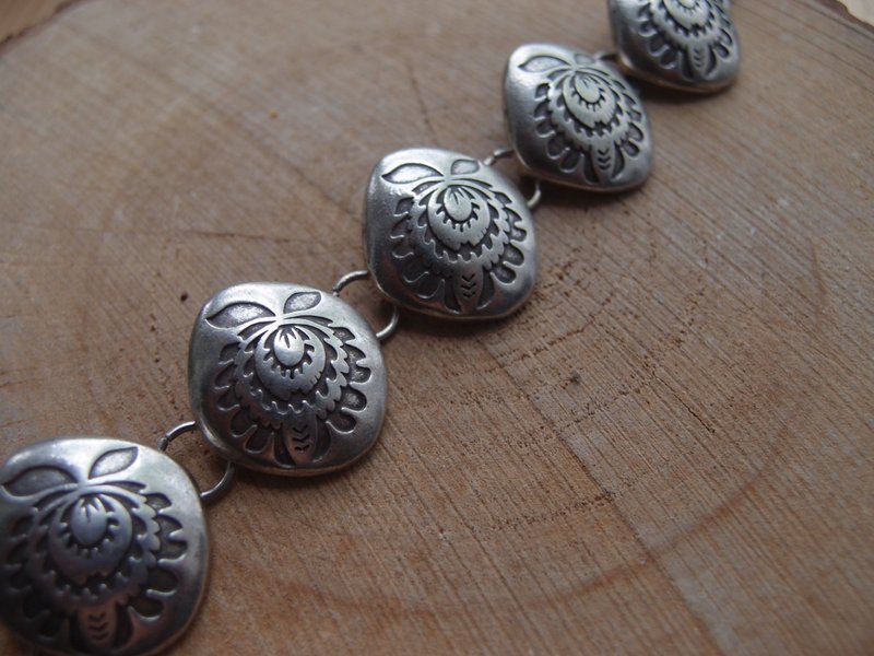 复古民族风花卉手链，可调节尺寸，附龙虾扣 - 手链/手环 - 银 银色