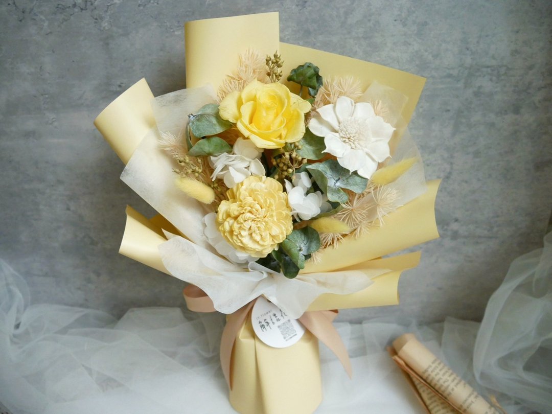中小型不凋玫瑰花束【明黄】告白/求婚/生日/周年纪念日/毕业花束 - 干燥花/捧花 - 植物．花 黄色