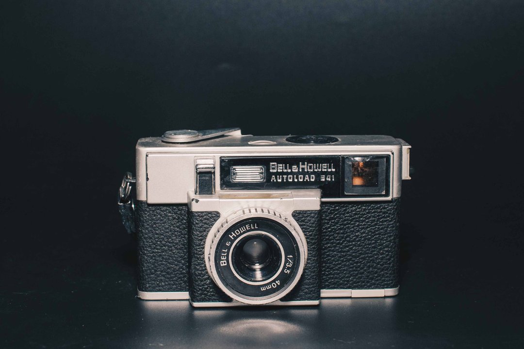 BELL & HOWELL AUTOLOAD 341 底片相機 - 相机 - 其他金属 黑色