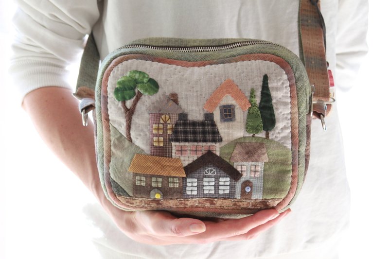 手工菱格纹斜背包，绿色布艺斜背包。日常包款 - 手提包/手提袋 - 其他材质 多色