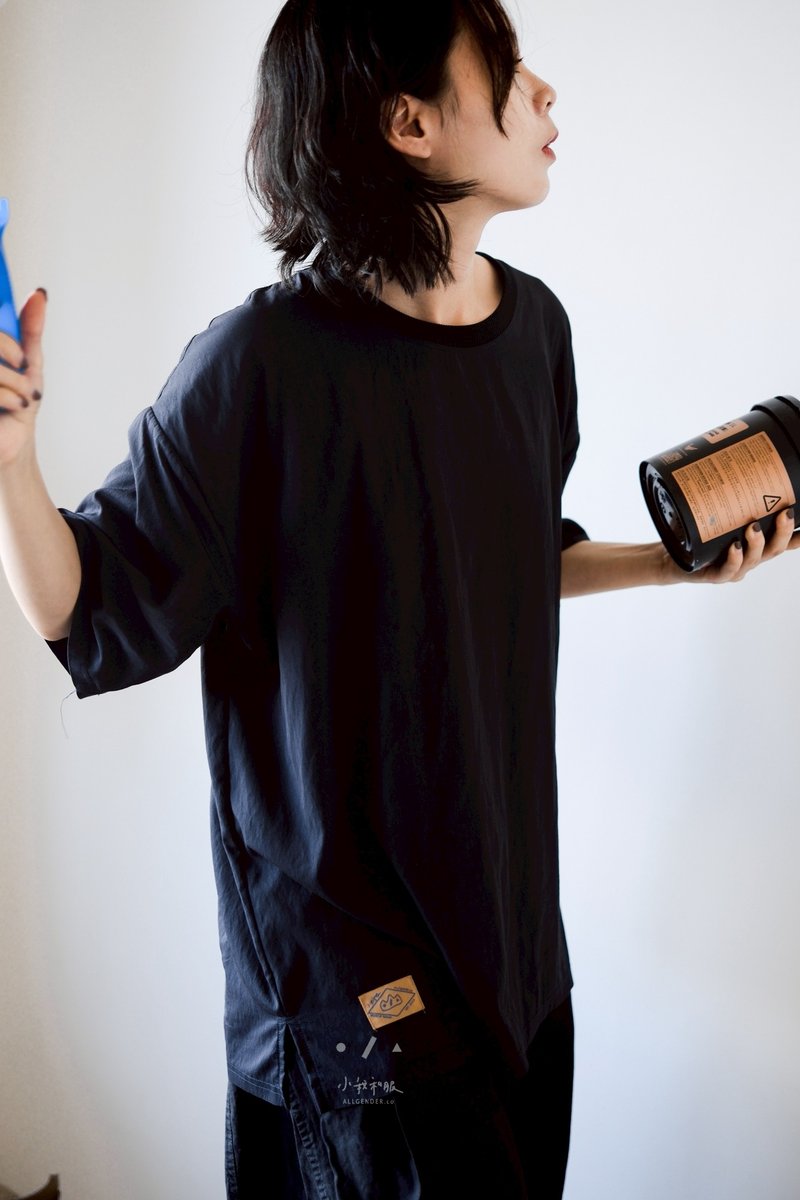 小我独家 -3。C薄盐海苔凉感宽松TEE - 2色 - 蓝海苔 - 现货 - 女装 T 恤 - 棉．麻 蓝色