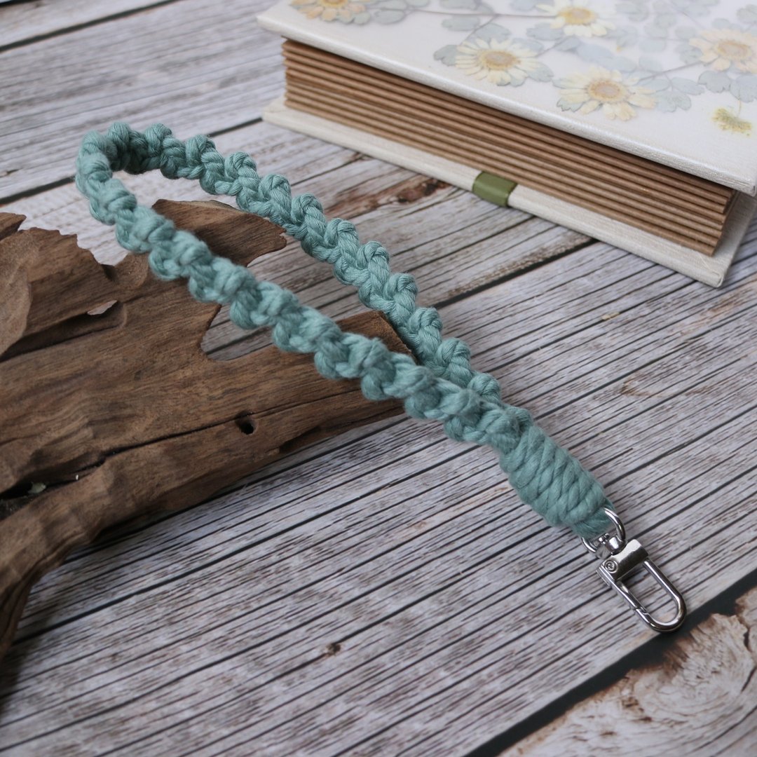 Macrame 湖水绿 手机挂绳 手机绳 编织 手机腕带 包包吊饰 钥匙 - 挂绳/吊绳 - 棉 