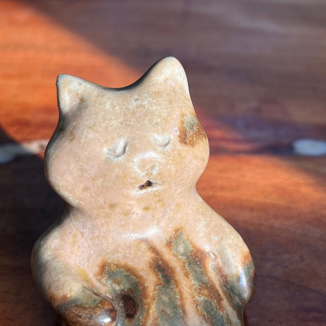 睡到嘴巴开开的猫 / 陶偶 - 摆饰 - 陶 咖啡色
