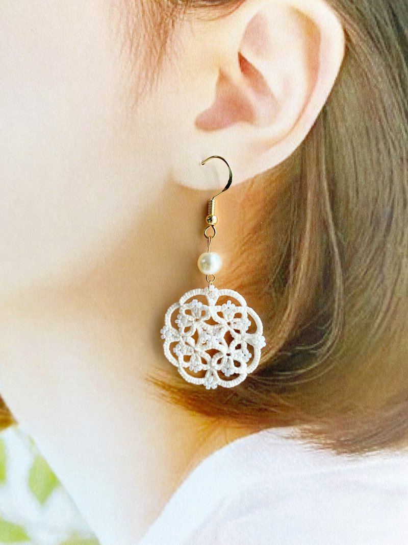 日系米日手工耳环 - 耳环/耳夹 - 棉．麻 白色