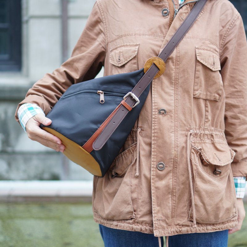 Bucket bag 3 way bag brown colour - 侧背包/斜挎包 - 塑料 咖啡色