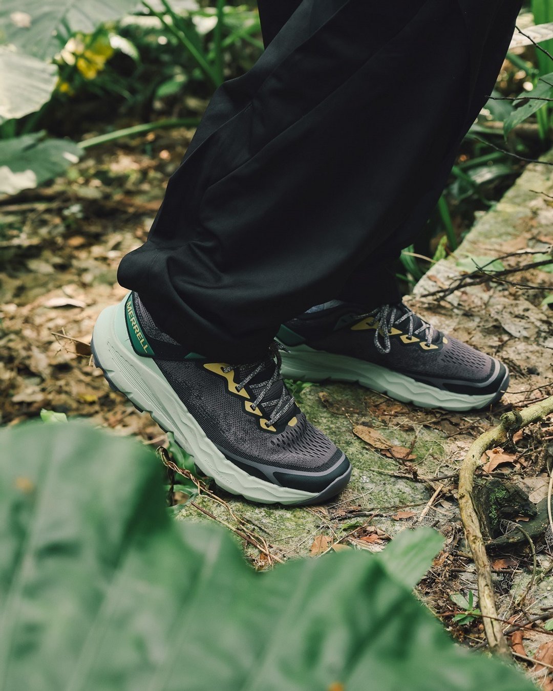 MERRELL NOVA 4 轻量户外越野健行鞋 男鞋 - 黑灰绿色 - 男款运动鞋/球鞋 - 其他材质 