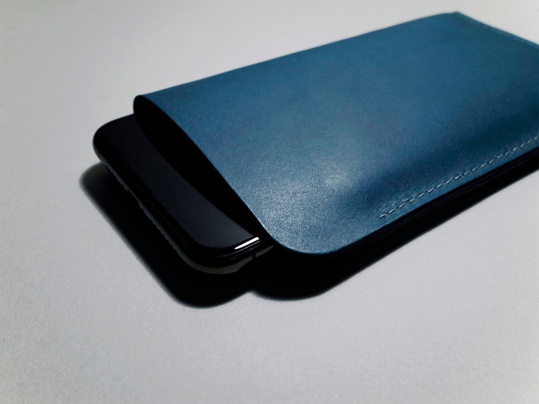 意大利植鞣革 / iPhone 17 Pro Max / Air 手机套  定制化礼物 - 手机壳/手机套 - 真皮 蓝色