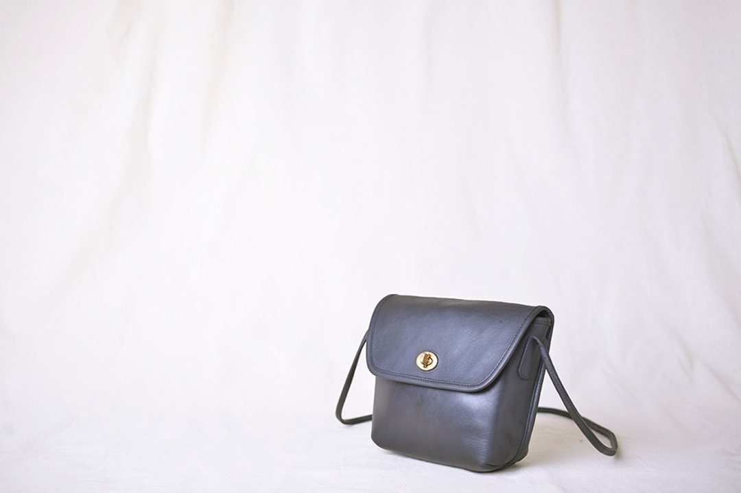 Vintage Coach 80's古董深蓝色侧背小包 - 侧背包/斜挎包 - 真皮 蓝色