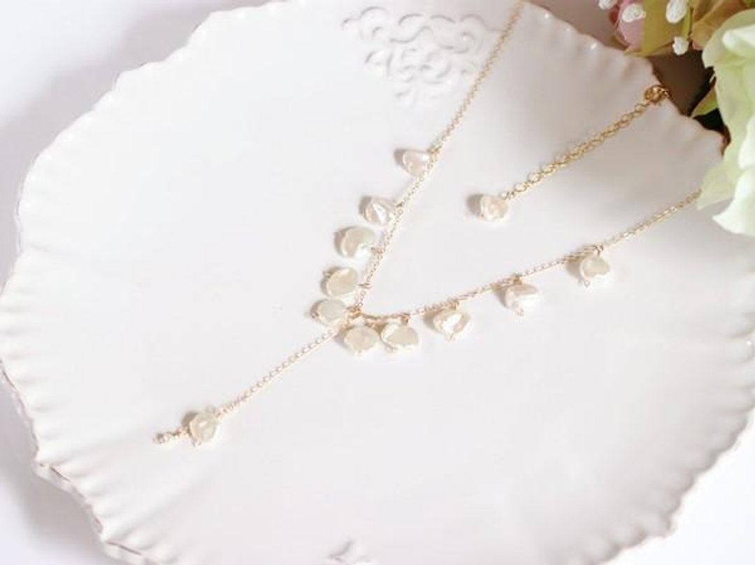 Baroque pearl Y-shaped necklace of pearls June birthstone - 项链 - 宝石 白色