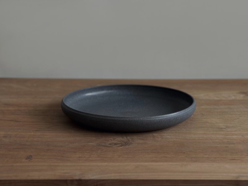 泥灰 八寸深皿 - 盘子/餐盘/盘架 - 陶 
