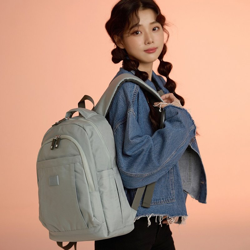 【金安德森】轻甜旅程  中性简约后背包-浅湖蓝 - 后背包/双肩包 - 尼龙 蓝色