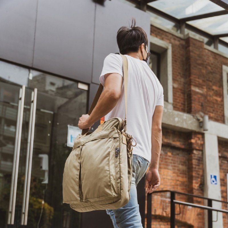 J-TECH│2WAY Helmet Bag飞行头盔袋│肩背手提│古着休闲公事 - 侧背包/斜挎包 - 尼龙 卡其色