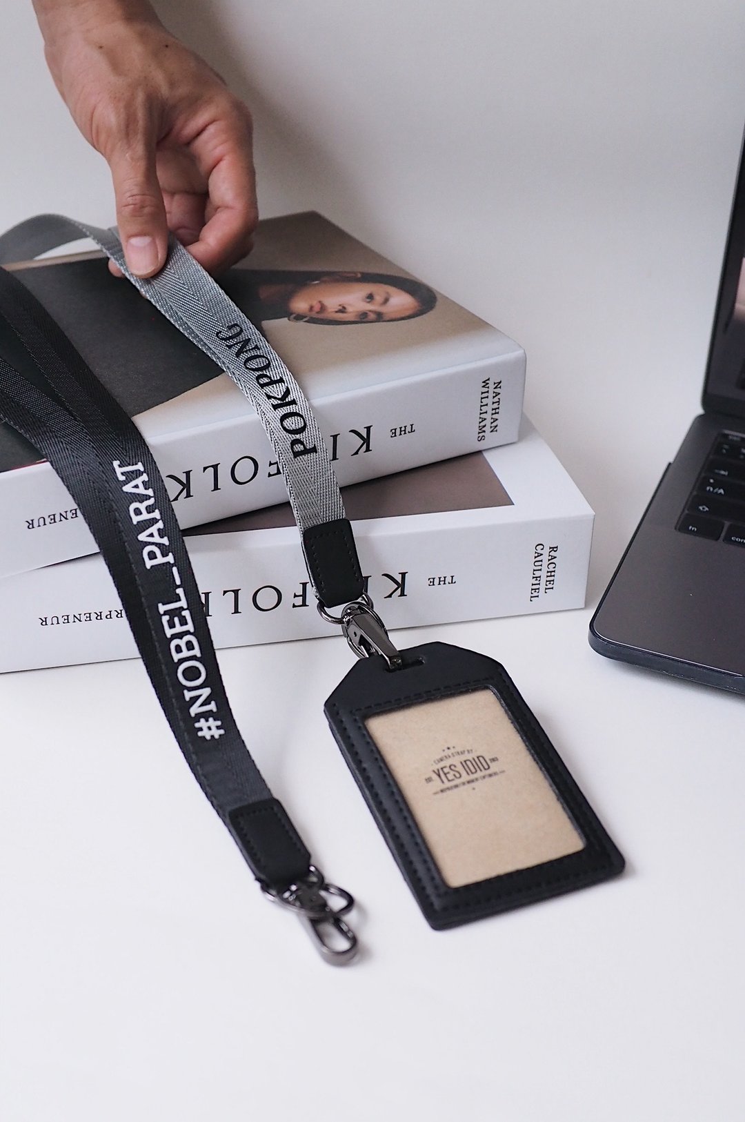 MutiF LANYARD：个人化名字 / 员工识别证挂绳 - 证件套/卡套 - 人造皮革 多色