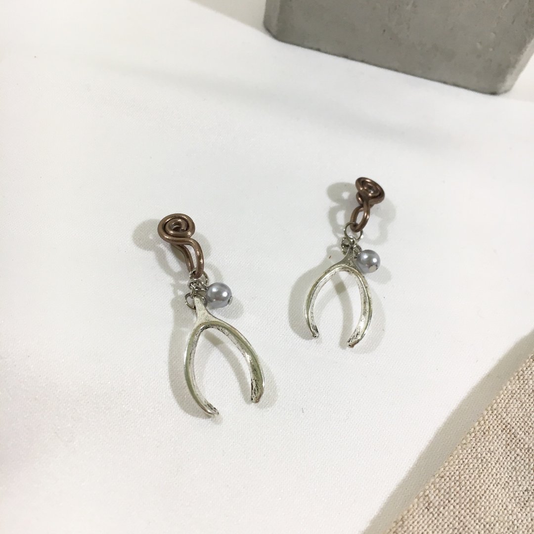 仿旧马蹄铁耳夹耳环 - 耳环/耳夹 - 其他金属 银色