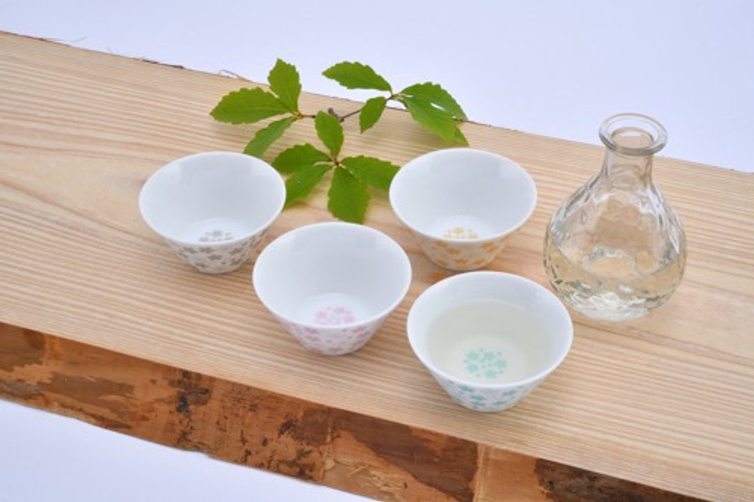 SAKURA MOTIF CUP(L)   PALE BLUE - 酒杯/酒器 - 瓷 蓝色
