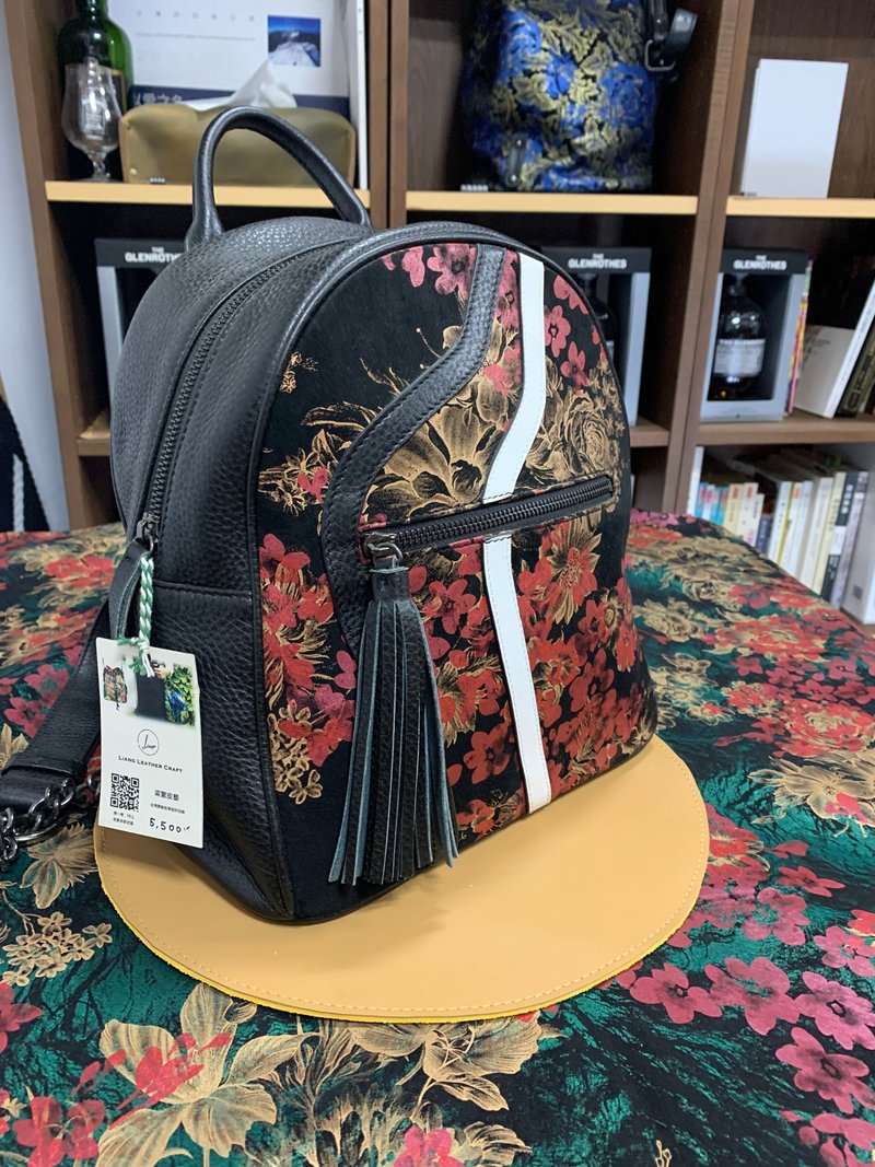 【梁絮皮艺】真皮后背包/特殊印花/独一无二 - 后背包/双肩包 - 真皮 黑色