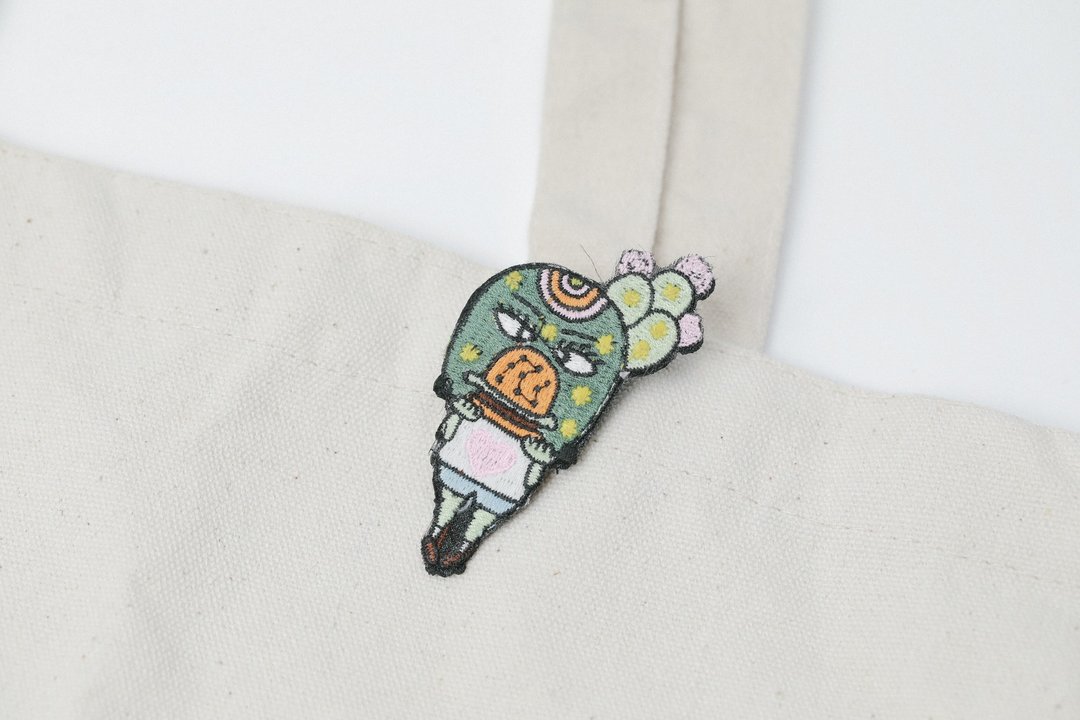 插画 X 刺绣别针胸针 - Burger Lover - 胸针 - 绣线 白色