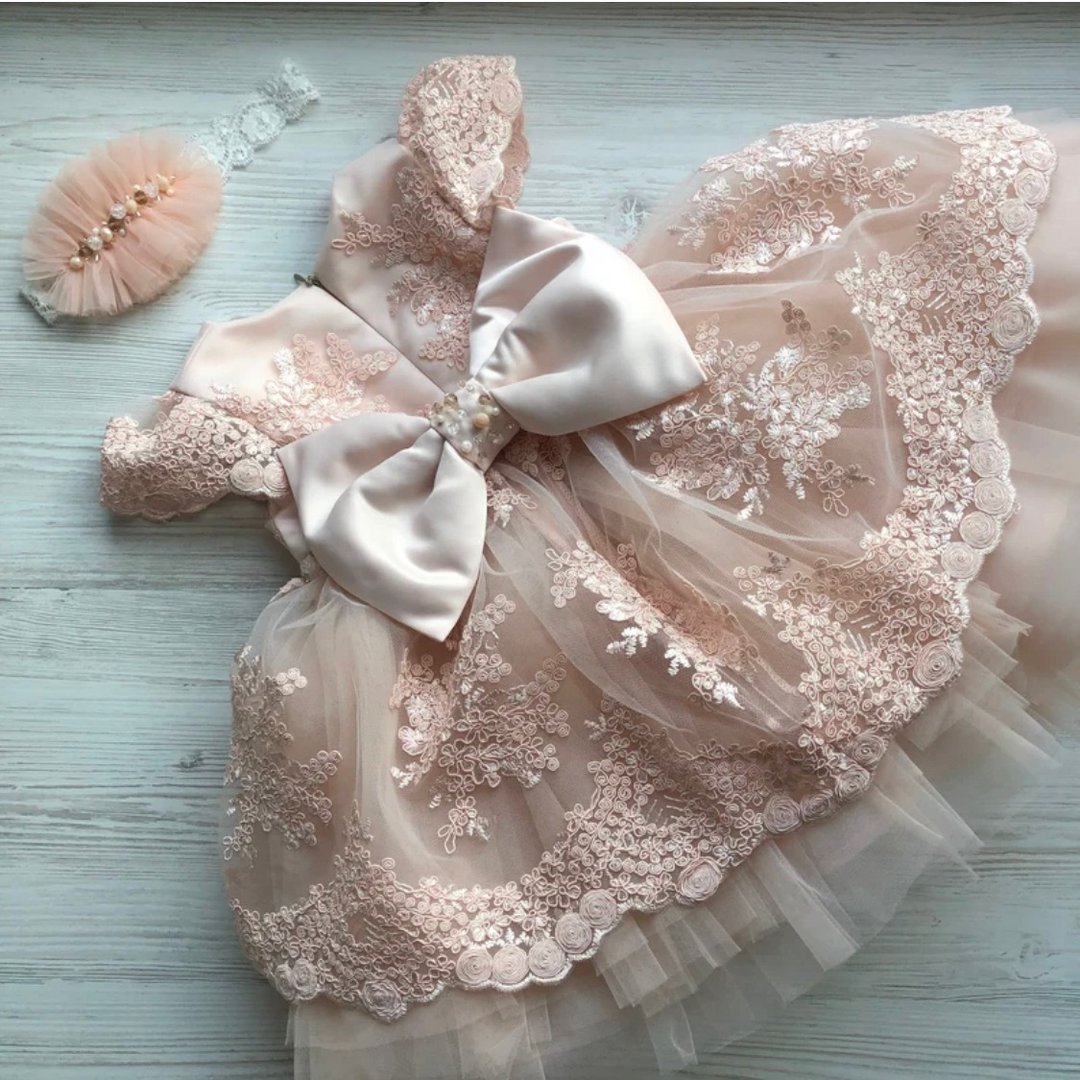 Light peach dress with lace and pearls, headband with tulle and pearls. - 童装礼服/连衣裙 - 其他材质 粉红色