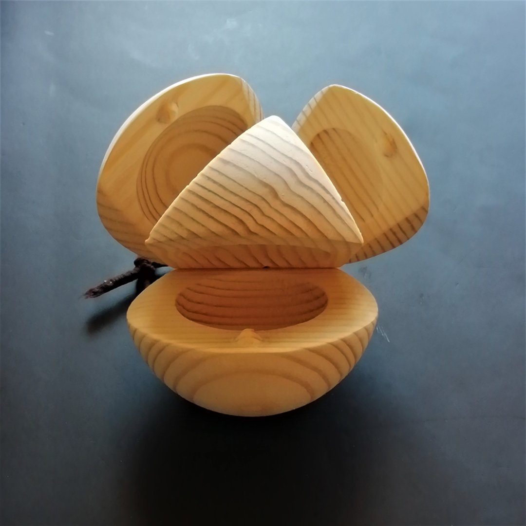 Sculptural Work Castanets for Aliens Ver.1 - 摆饰 - 木头 卡其色