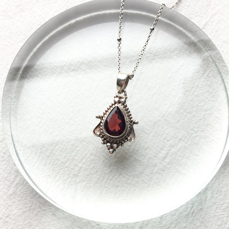 石榴石925纯银巴洛克风格项链 尼泊尔手工银饰 - 项链 - 宝石 银色