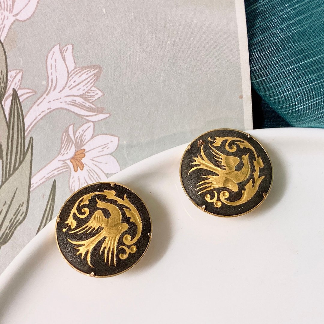 【西洋古董饰品】西班牙大马士革24K金工艺 飞鸟缭绕图腾耳环耳夹 - 耳环/耳夹 - 贵金属 金色