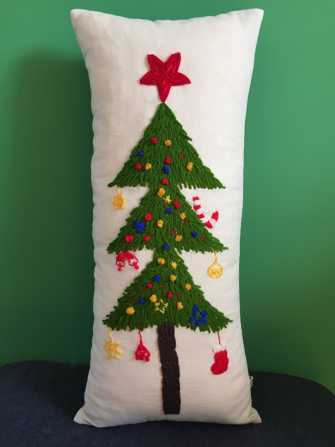 抱枕｜靠垫－圣诞树 chrismas tree 星星手工羊毛刺绣 棉麻 - 枕头/抱枕 - 棉 