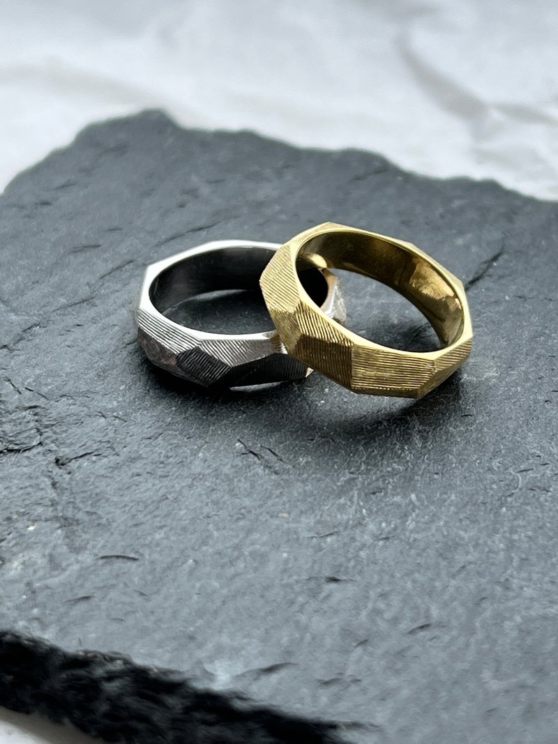 Engraved pattern facet ring - 戒指 - 银 