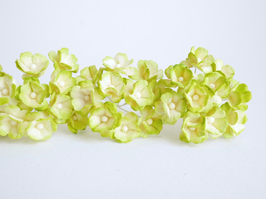 paper flower, 100 pcs. hydrangea paper, size 1.5 cm., green brush color - 其他 - 纸 绿色