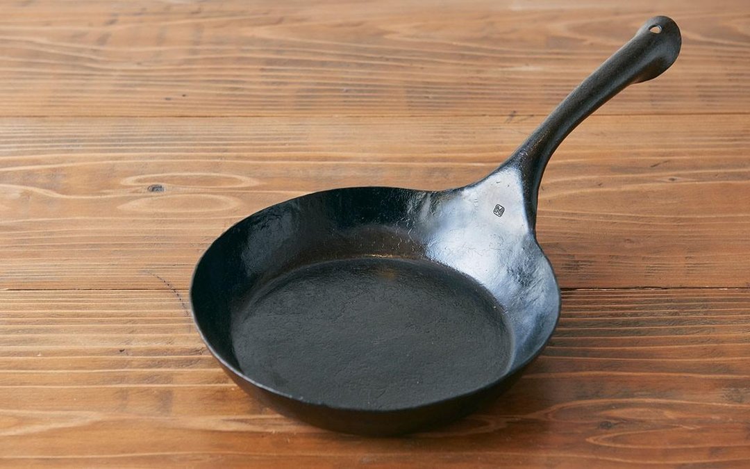 Blacksmith's Iron Frying Pan 2L - 锅具/烤盘 - 其他金属 黑色