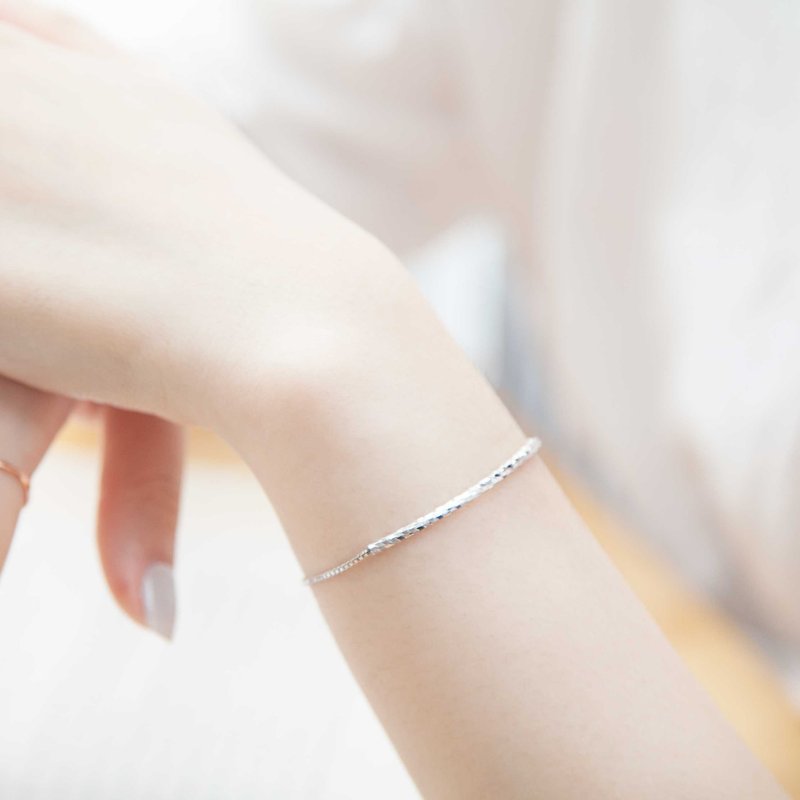 花边刻痕纯银可调式手链 - 手链/手环 - 纯银 