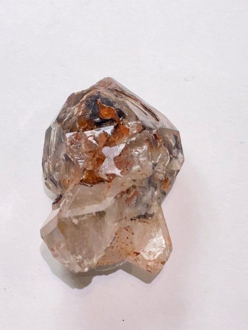马达加斯加红泥骸骨 H - 摆饰 - 水晶 多色