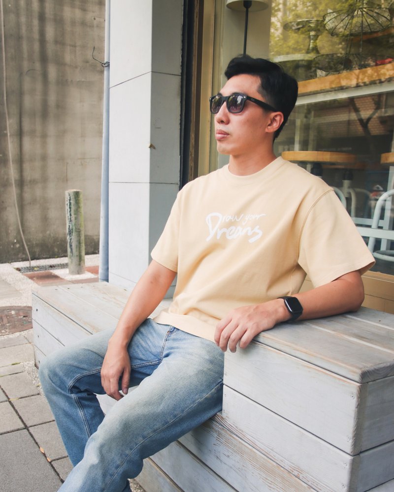 ZJ落肩宽松短袖T 顶级重磅 Draw Your Dreams手写字款 卡其 MIT - 男装上衣/T 恤 - 棉．麻 卡其色