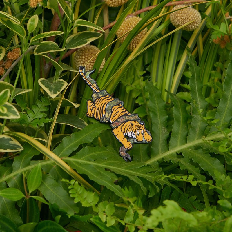 daparo 珐琅胸针 -  卢梭的老虎 - 胸针 - 其他金属 多色