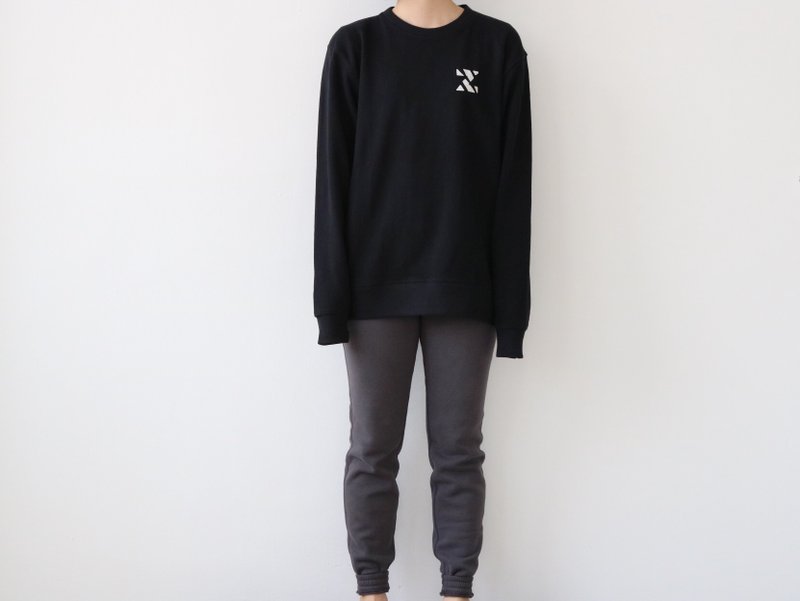 Zigi Z  大学T恤 - 女装 T 恤 - 棉．麻 黑色