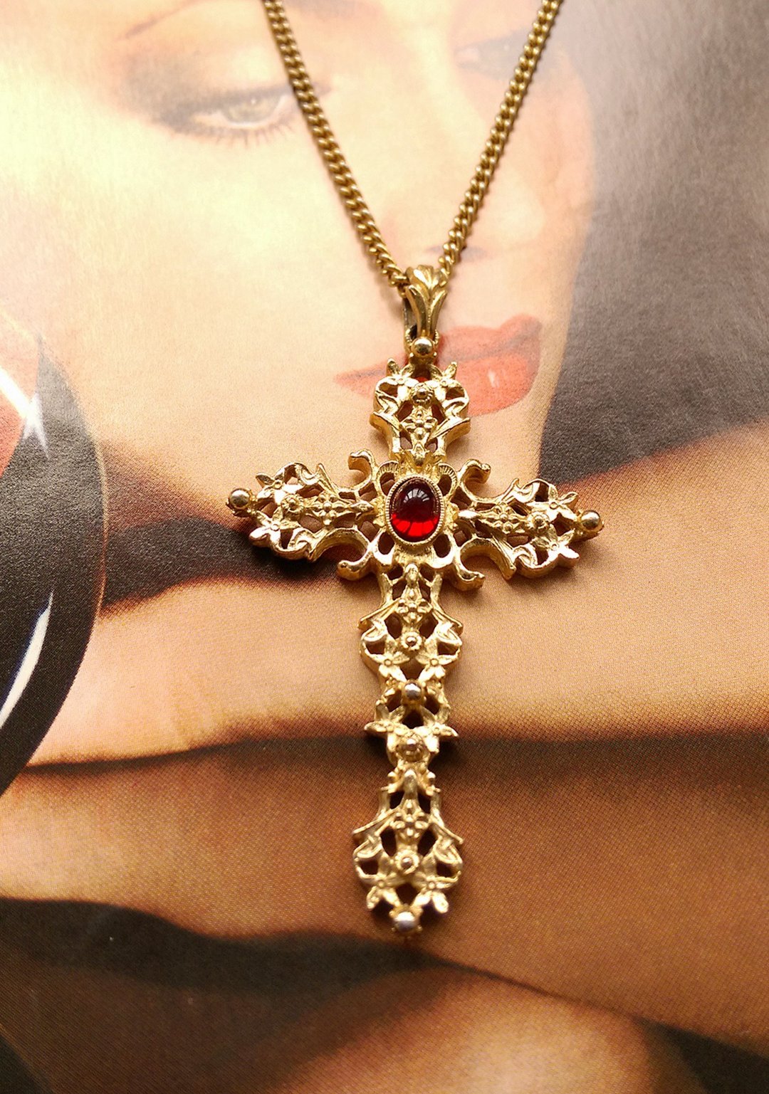 西洋古董饰品。 AVON 1974's Romanesque Cross 项链 - 项链 - 其他金属 金色