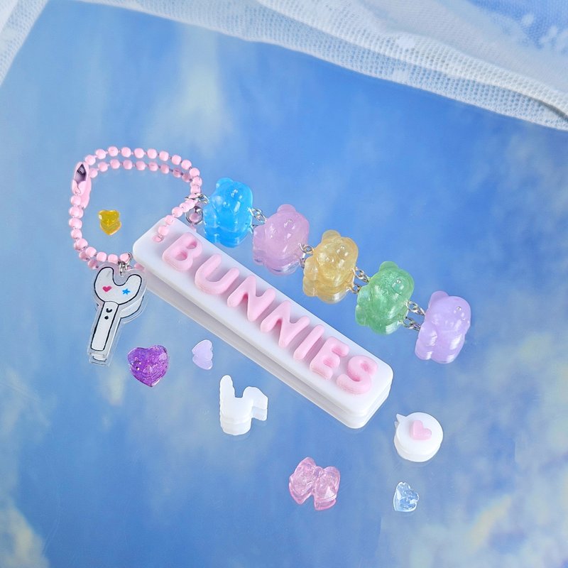 我推 文字吊牌 定制化英文字 含吊饰 - 吊饰 - 树脂 多色