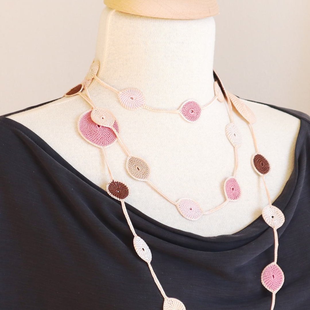 OYA crochet 180cm Lariet  - DROP -　Strowberry choco - 项链 - 绣线 粉红色