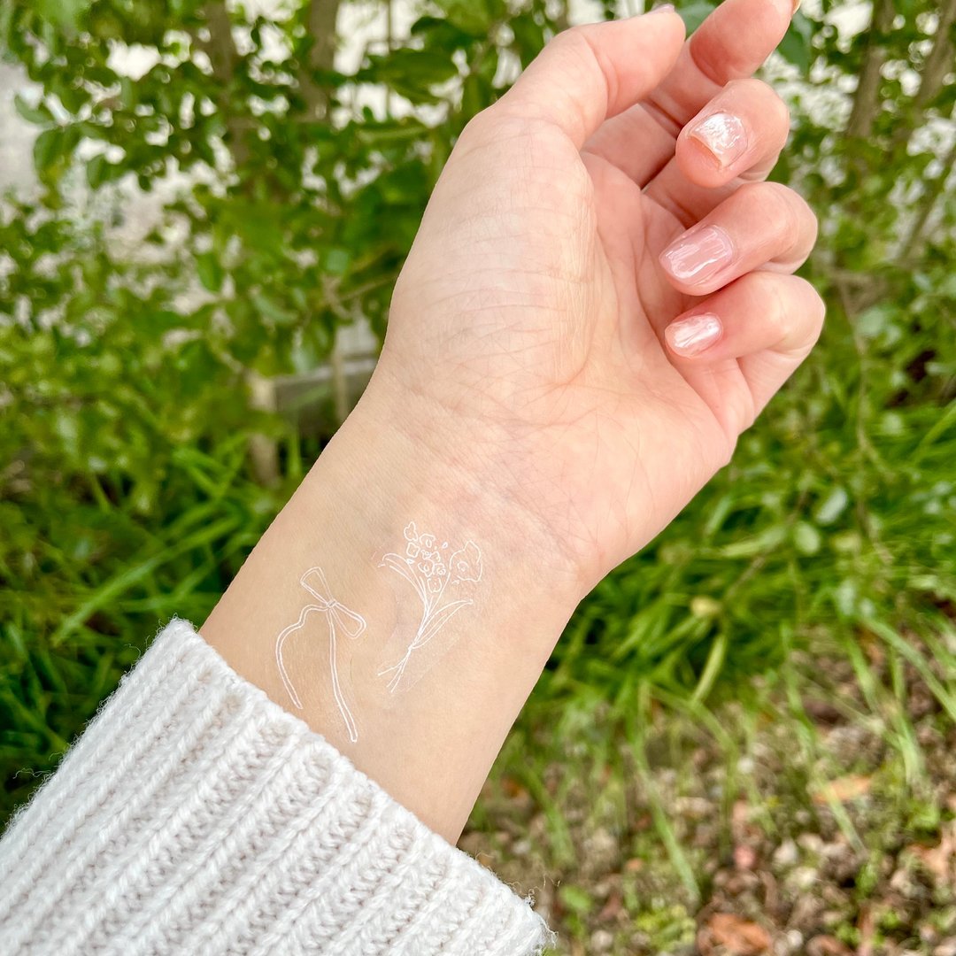 白色纹身贴纸 花束与缎带 - 纹身贴 - 纸 白色