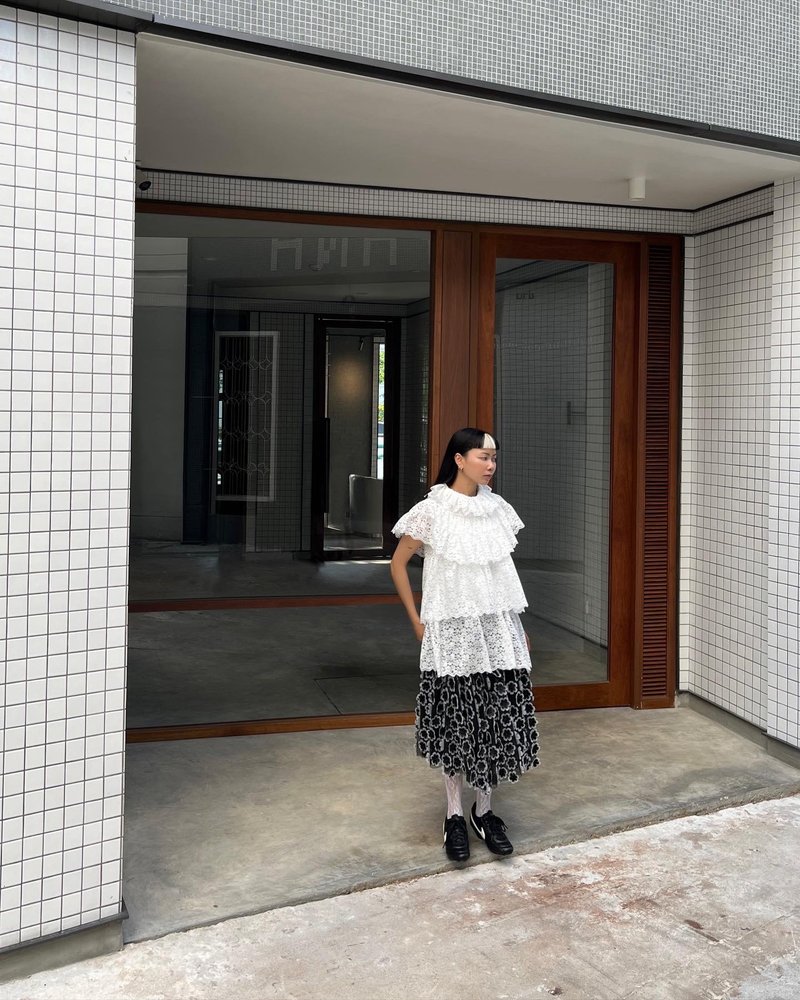 蕾丝拼接荷叶边层叠无袖上衣 + 花朵细节荷叶边裙 - 其他 - 棉．麻 白色