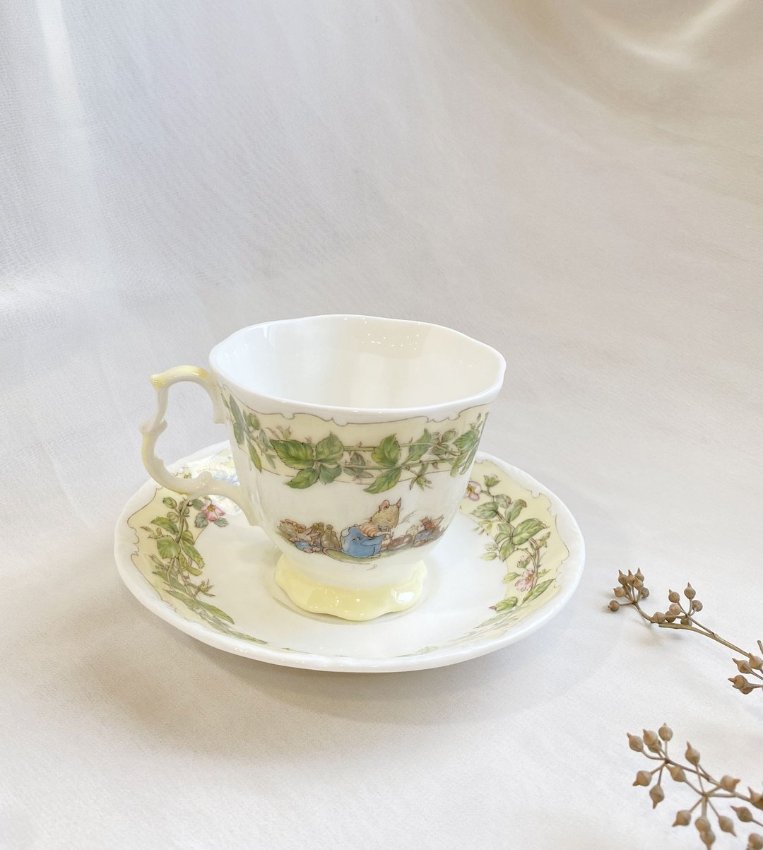【好日恋物】英国Royal Doulton皇家道尔顿野蔷薇村骨瓷咖啡杯 - 其他杯子 - 瓷 白色